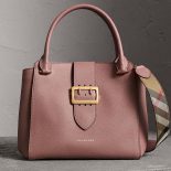 Burberry Medium Buckle Tote in Grainy Leather-Pink